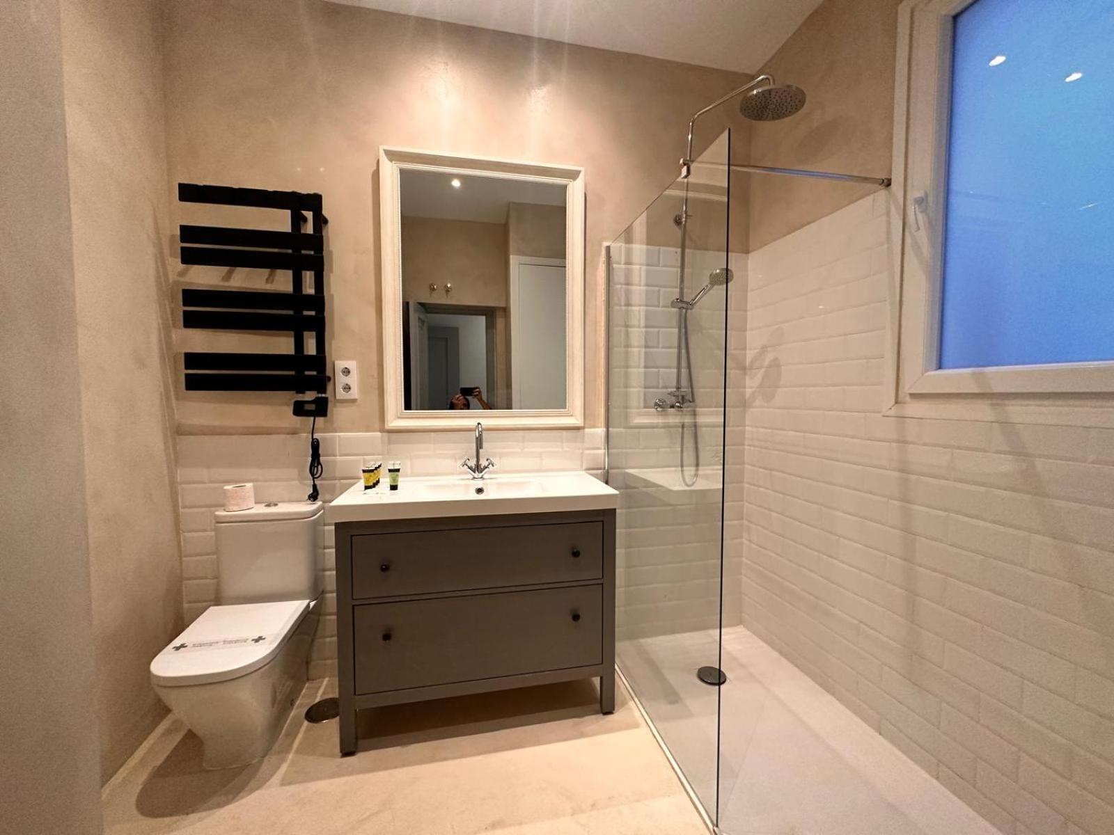 Amazing 3Bd 3Bth With 9 Balconies By Madrid4You Apartments 외부 사진