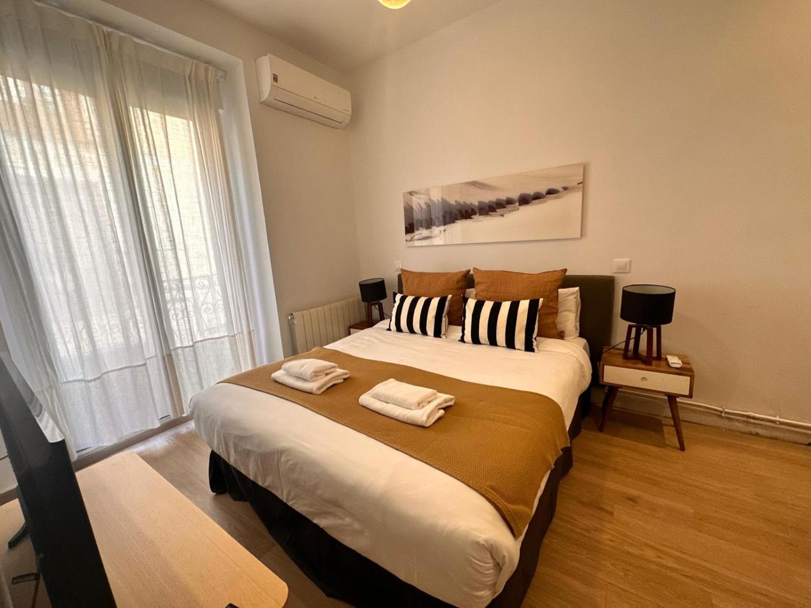 Amazing 3Bd 3Bth With 9 Balconies By Madrid4You Apartments 외부 사진