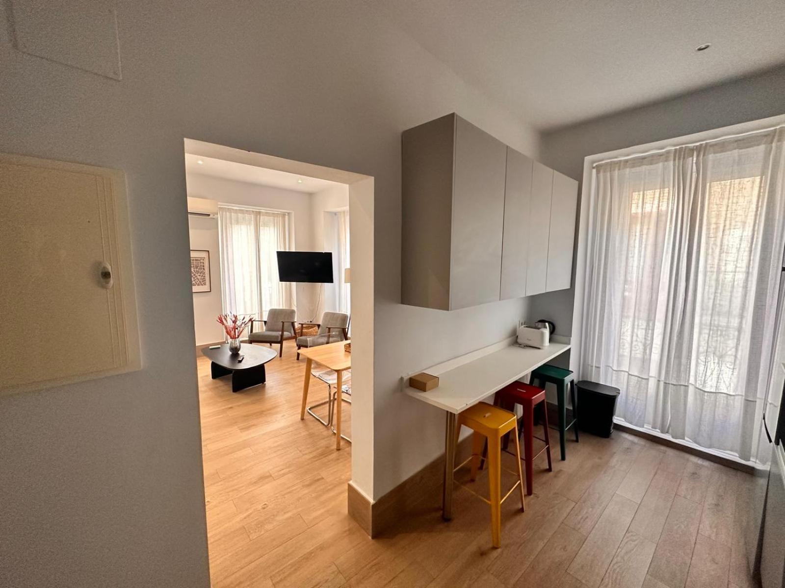 Amazing 3Bd 3Bth With 9 Balconies By Madrid4You Apartments 외부 사진