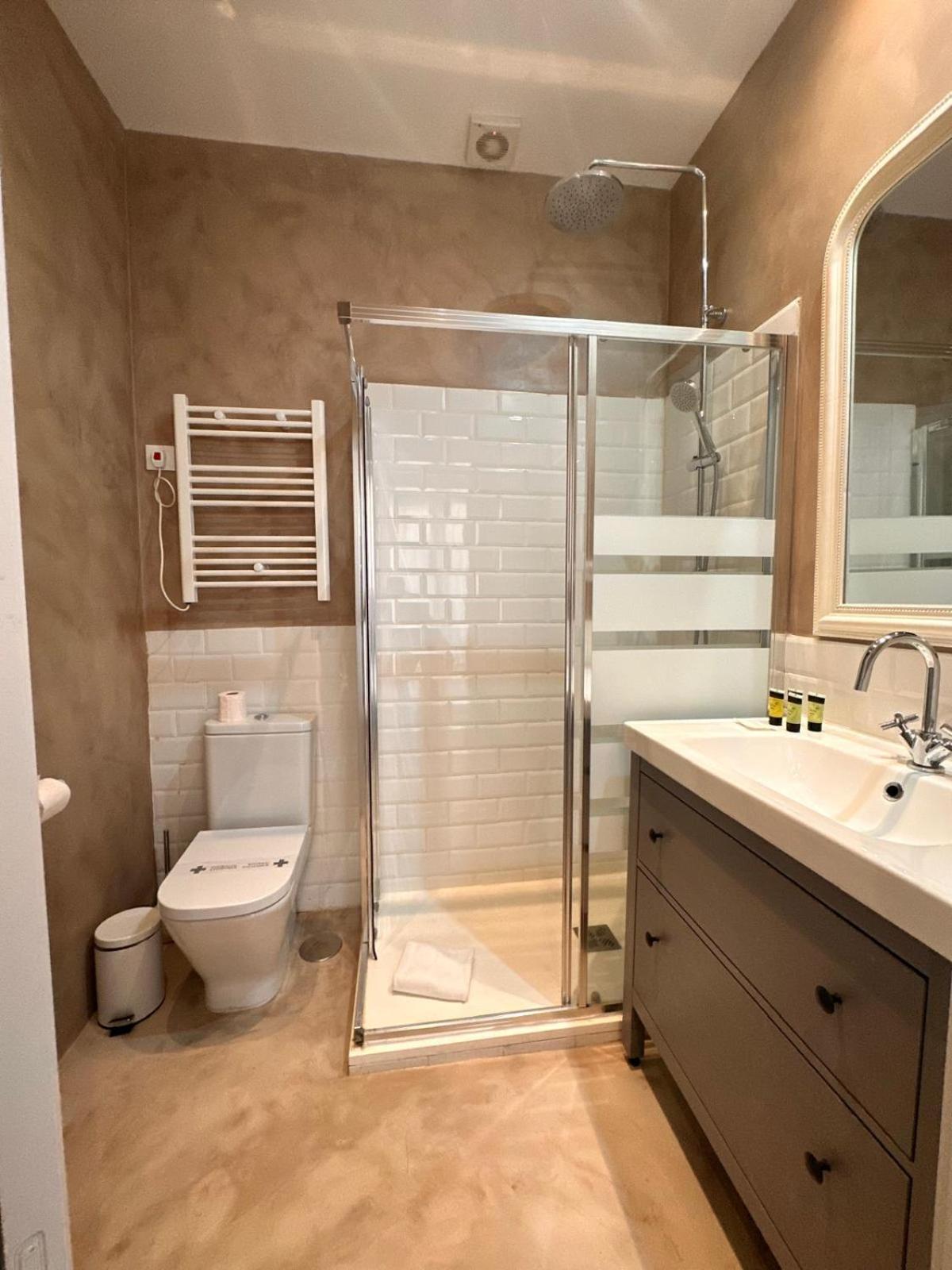 Amazing 3Bd 3Bth With 9 Balconies By Madrid4You Apartments 외부 사진