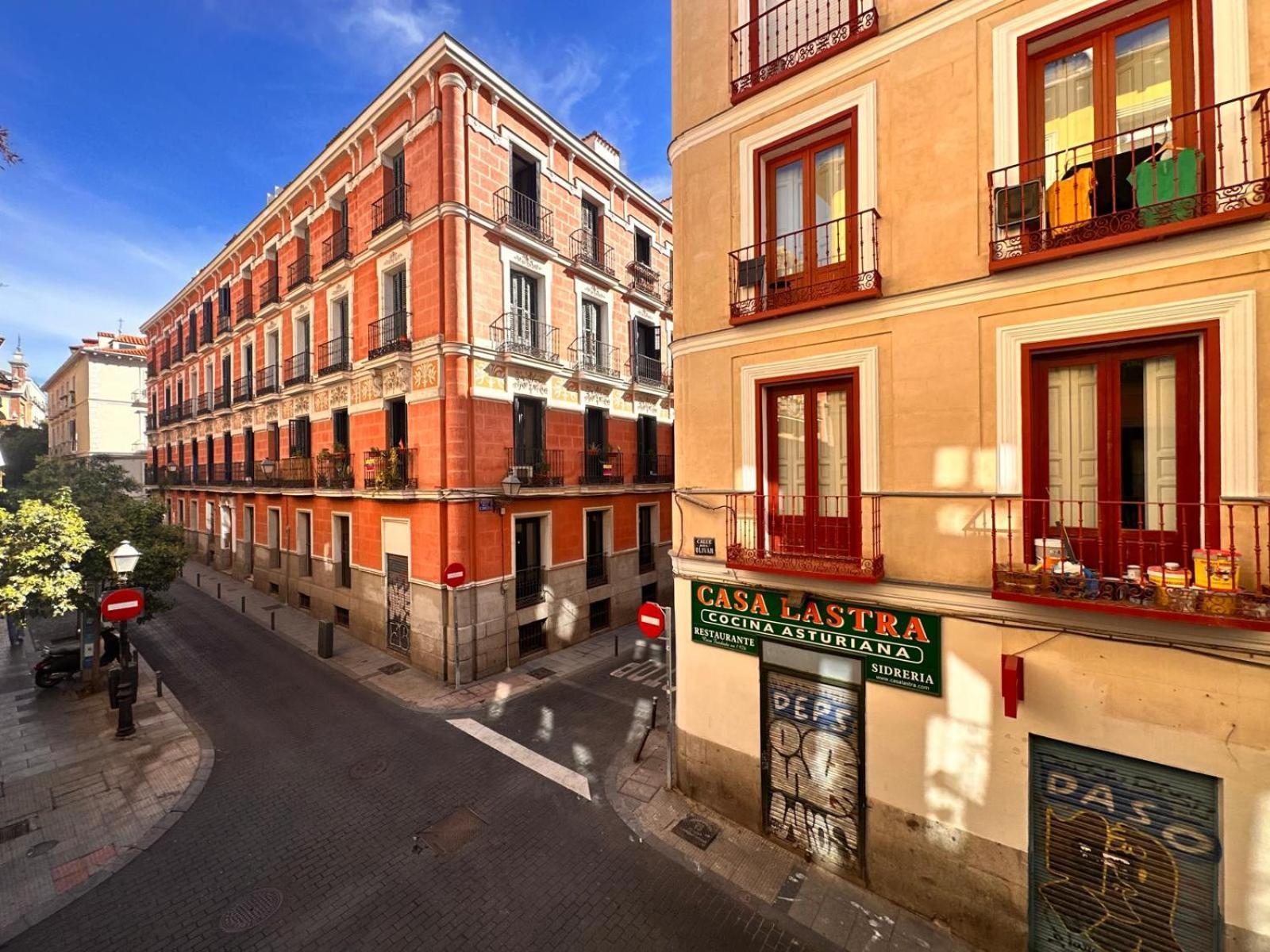 Amazing 3Bd 3Bth With 9 Balconies By Madrid4You Apartments 외부 사진