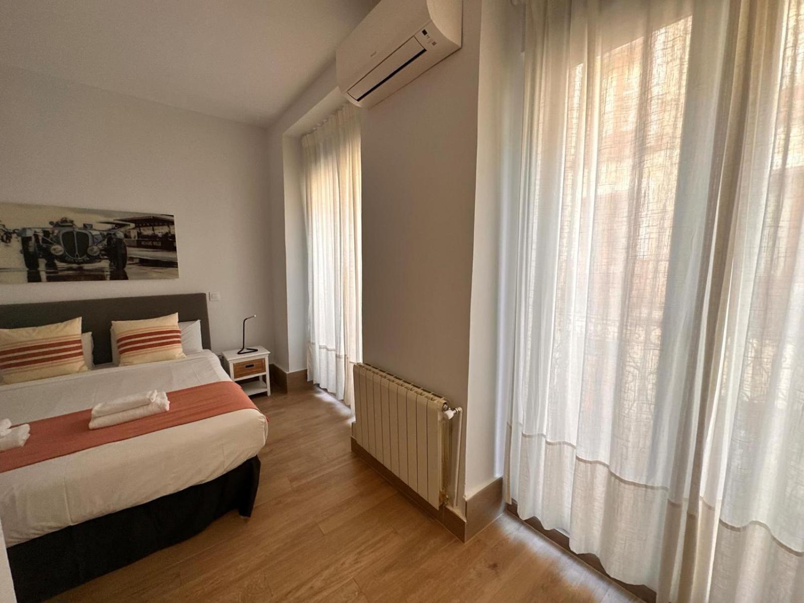 Amazing 3Bd 3Bth With 9 Balconies By Madrid4You Apartments 외부 사진